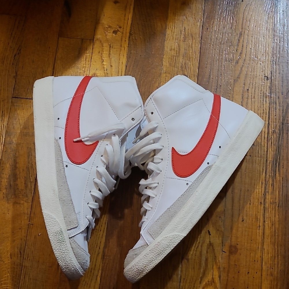 Nike White High-Top Sneakers - Picture 2 of 9